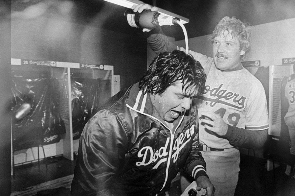 El Toro celebrando en el vestuario de los Dodgers el pase a la Serie Mundial de 1981