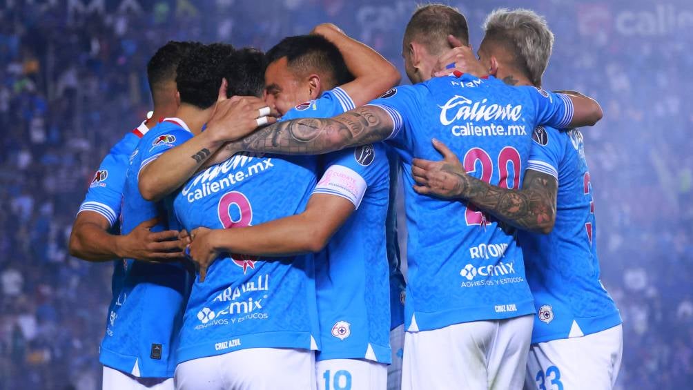 Cruz Azul celebra la victoria