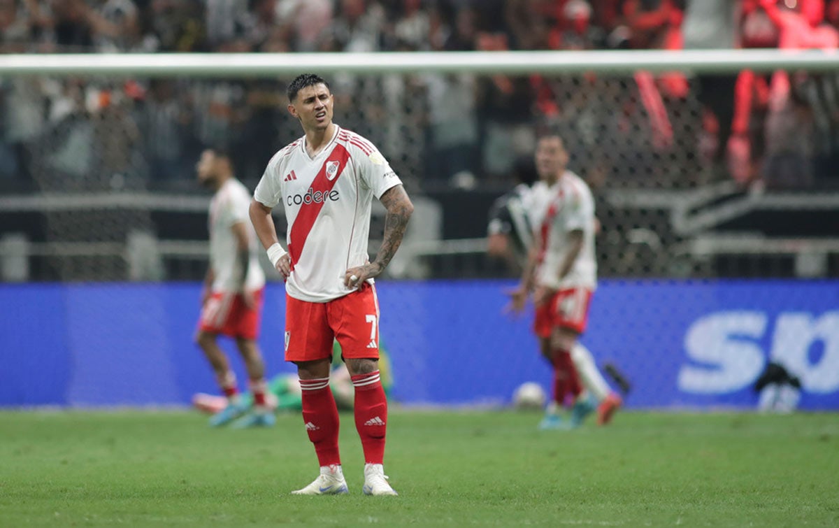 Jugadores de River tras perder ante el Mineiro