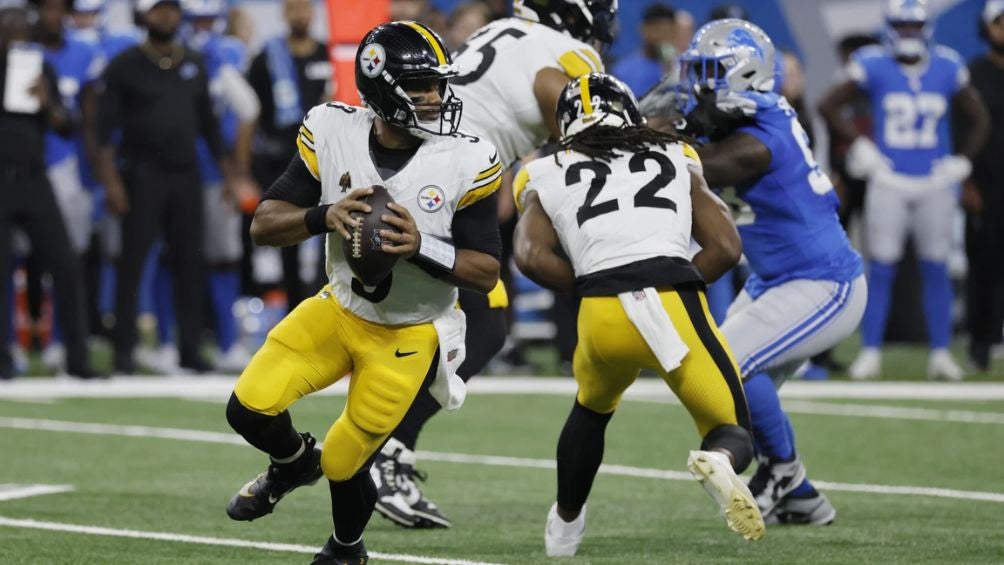 Russell Wilson con los Steelers