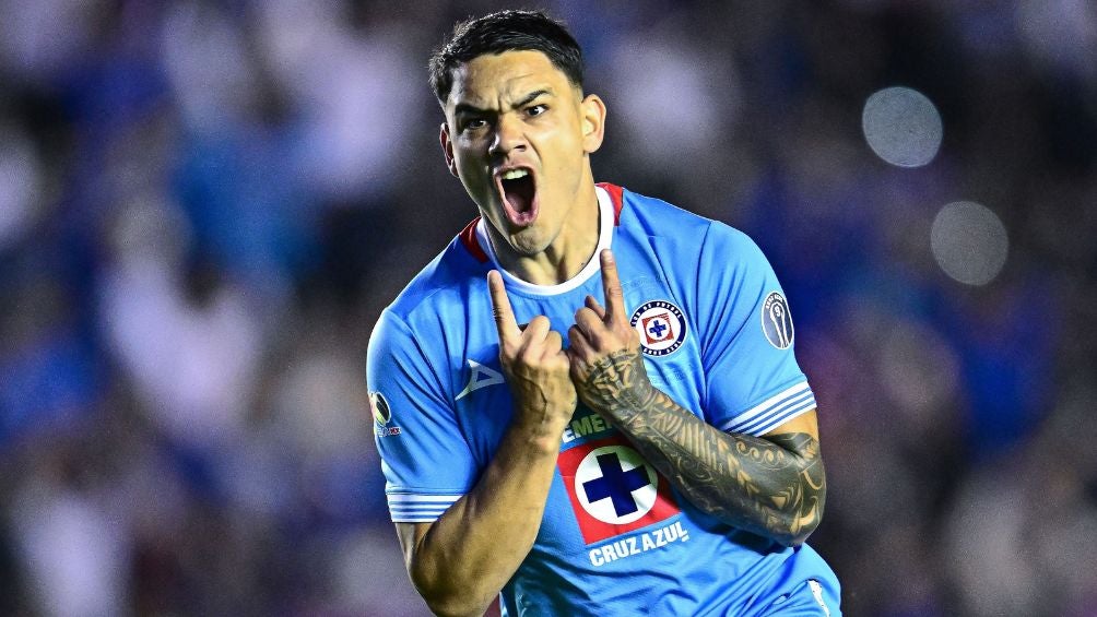 Fernández celebra su gol