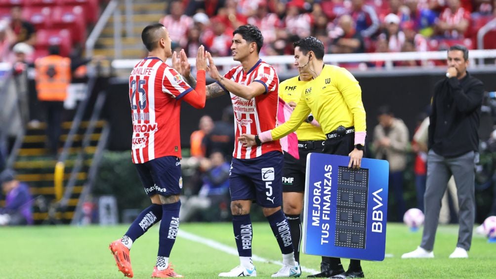 Alvarado salió de cambio ante Necaxa