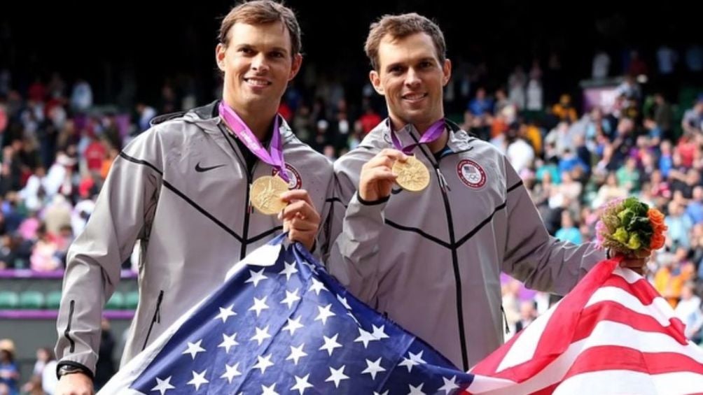 Mike y Bob Bryan con medalla de oro