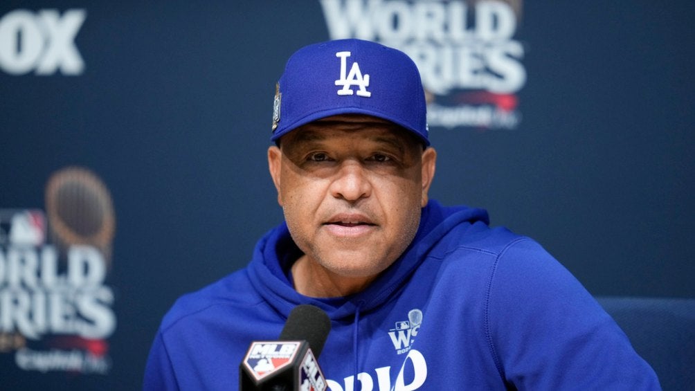 Dave Roberts sobre Fernando Valenzuela: 'Era un hermano mayor para mí'