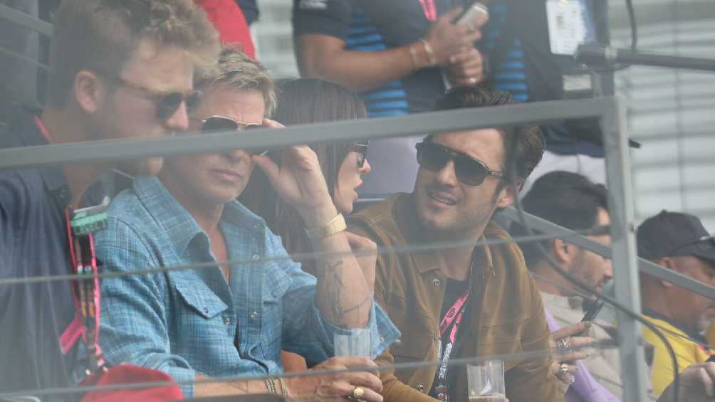 Junto a Brad Pitt fue visto el actor mexicano Diego Boneta. 