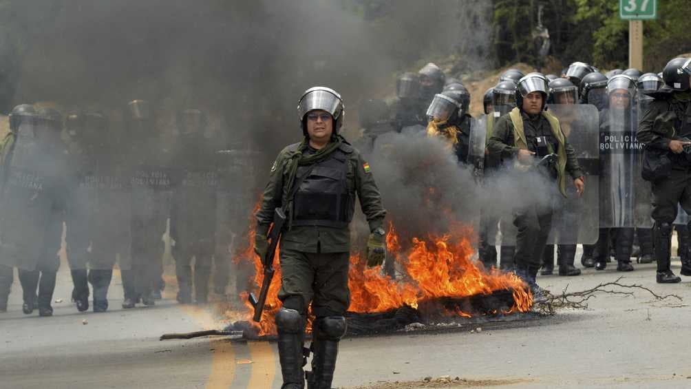 En Bolivia se vive un ambiente tenso de protestas en las carreteras. 