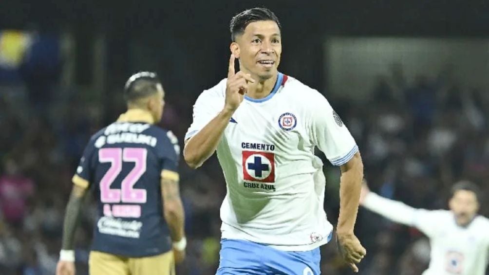 Cruz Azul es líder invicto