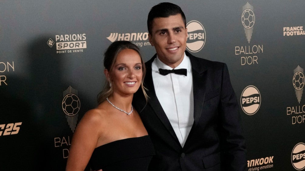 Rodri y su novia en la alfombra roja