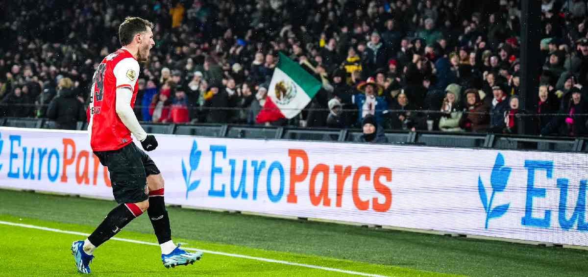 Giménez con el Feyenoord 