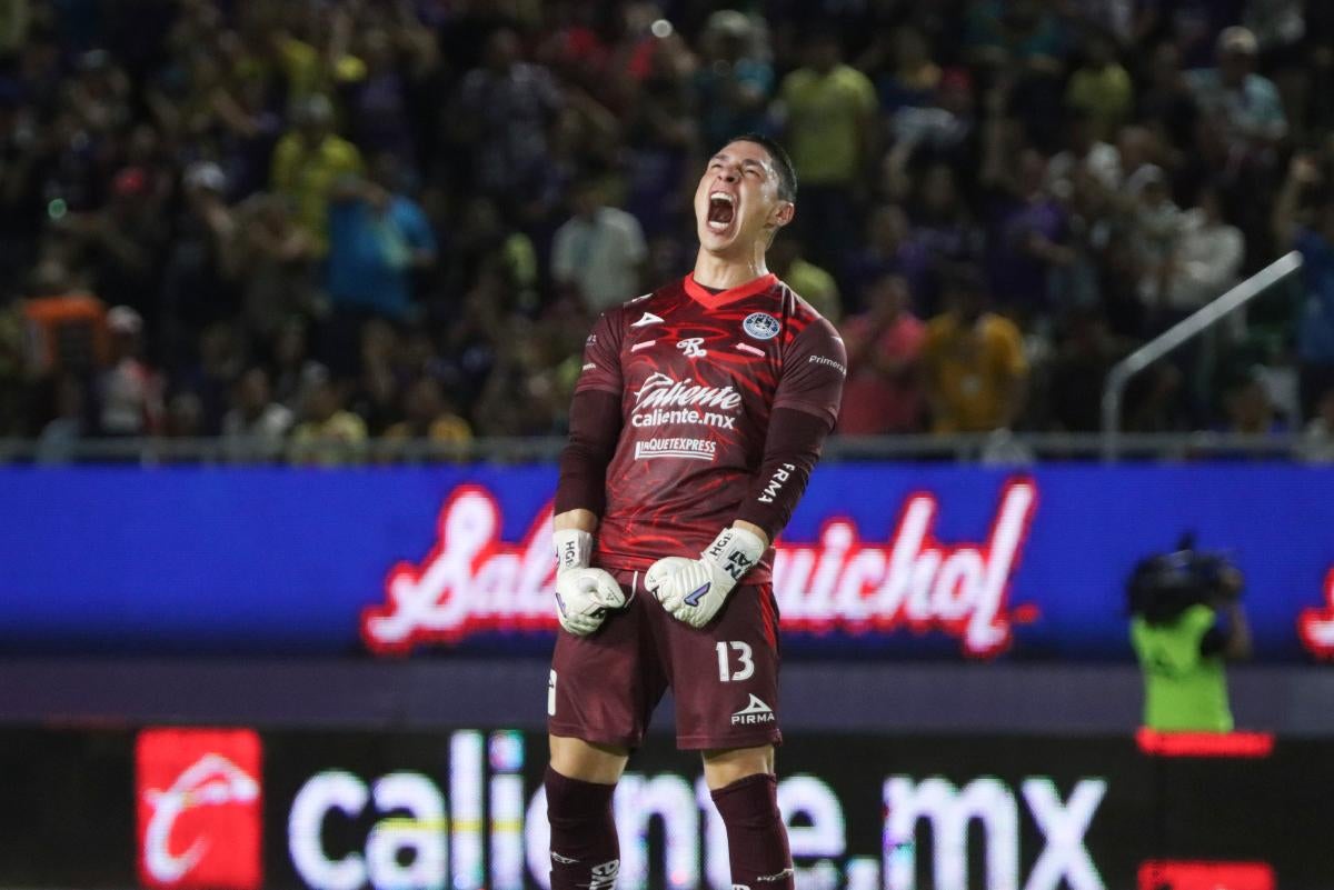 Hugo González es uno de los jugadores de América que ahora está en Mazatlán 