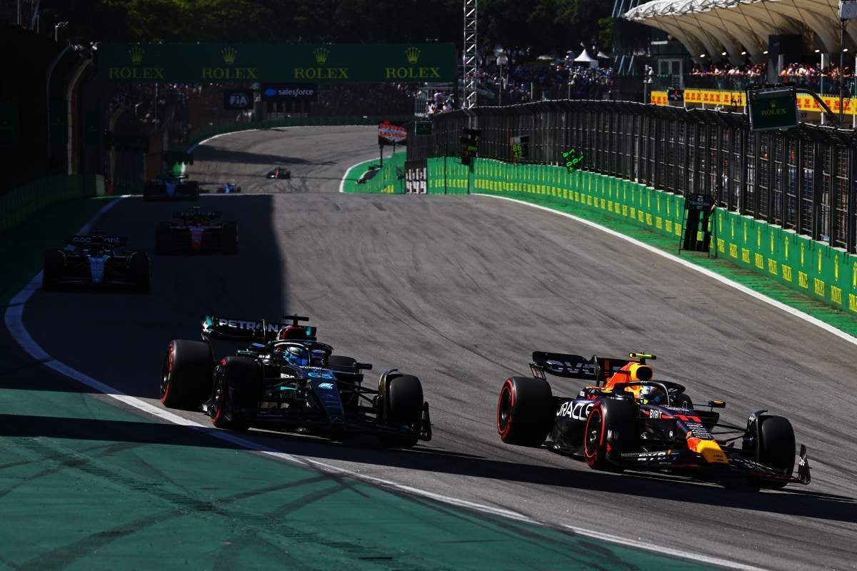 El año pasado, Checo protagonizó una gran batalla con Alonso 