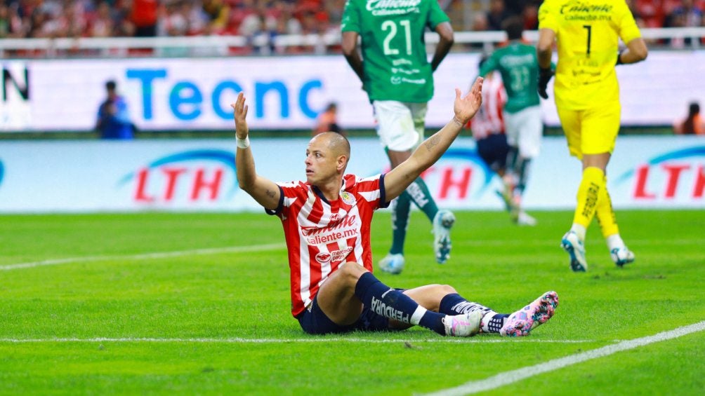 'Chicharito' en partido ante León