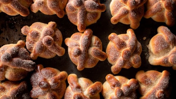 Pan de muerto en festival de Coyoacán