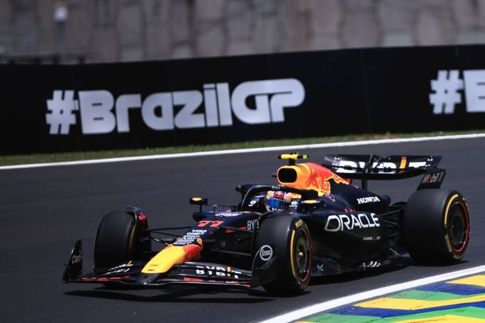 Checo Pérez durante el GP de Brasil