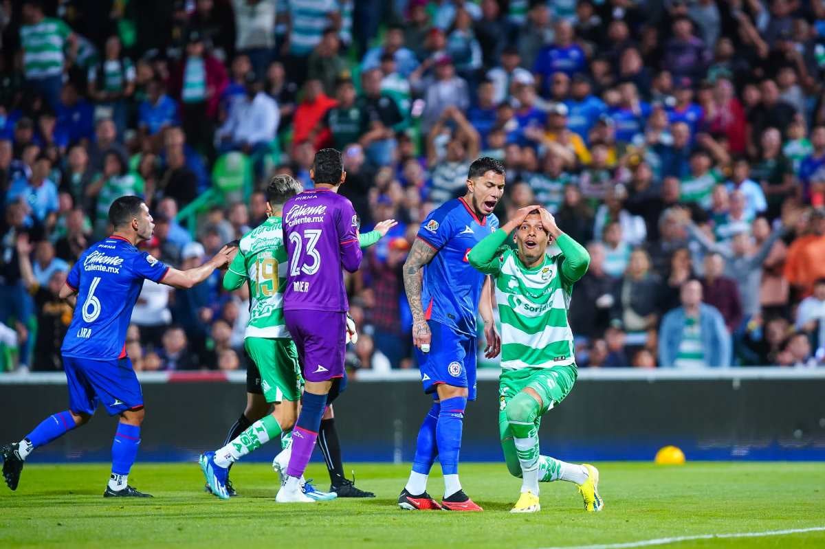 Una de las derrotas en el torneo pasado para Cruz Azul fue ante Santos