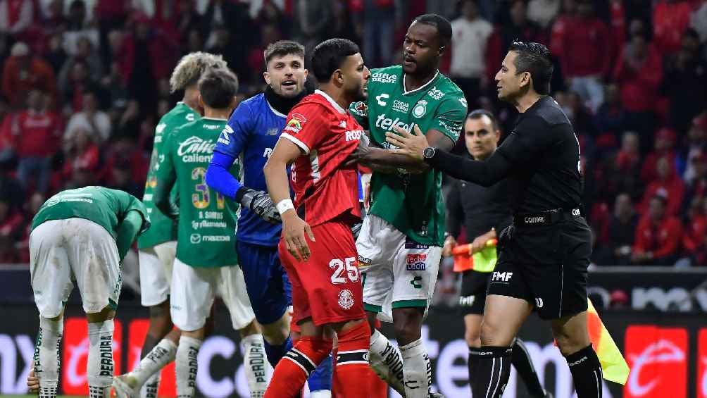 Hubo polémica en el estadio