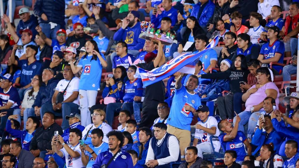 Afición en el Estadio Ciudad de los Deportes