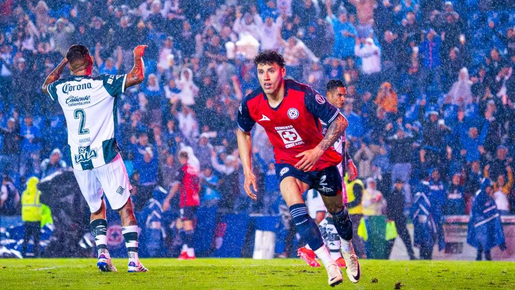 Sánchez anotó en la victoria de Cruz Azul