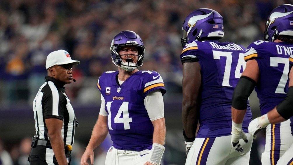 Minnesota is back! Vikings return to winning ways with quiet victory over Colts