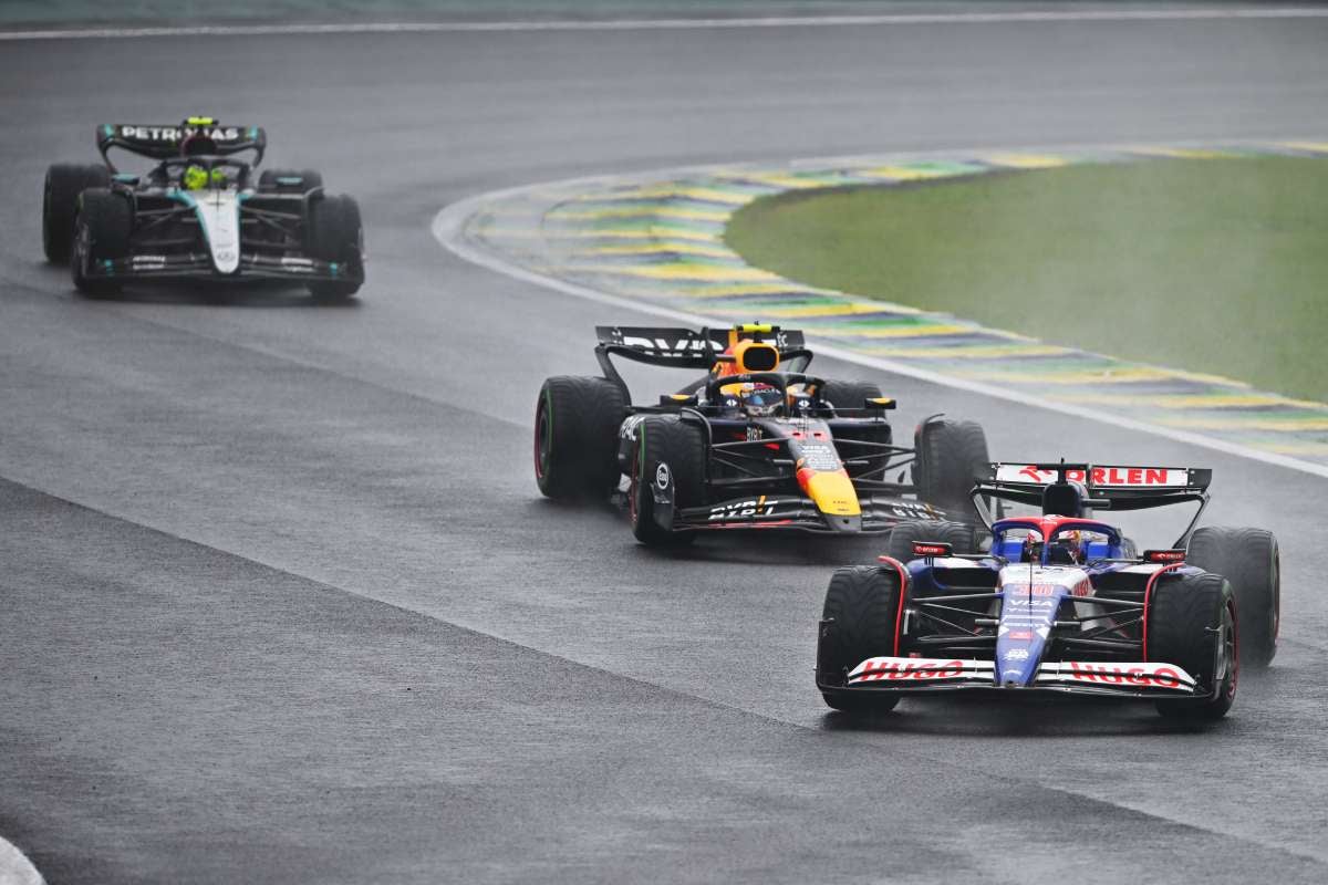 Checo tuvo una gran batalla con Lawson y Hamilton 