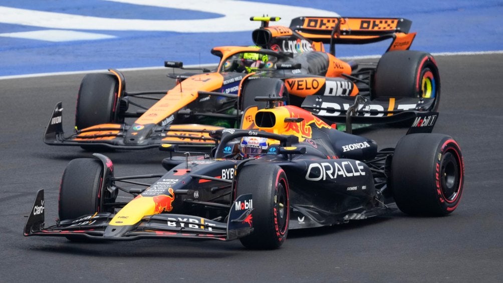 Verstappen y Norris en pista