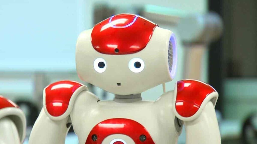 Los robots fueron modificados para ayudar a las personas.