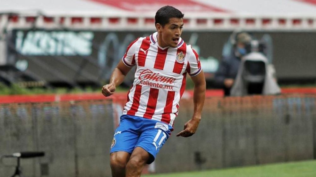 El defensa mexicano jugó 10 años con Chivas