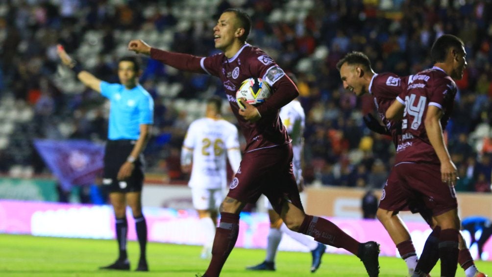 Venados rescata empate ante U de G con un jugador menos