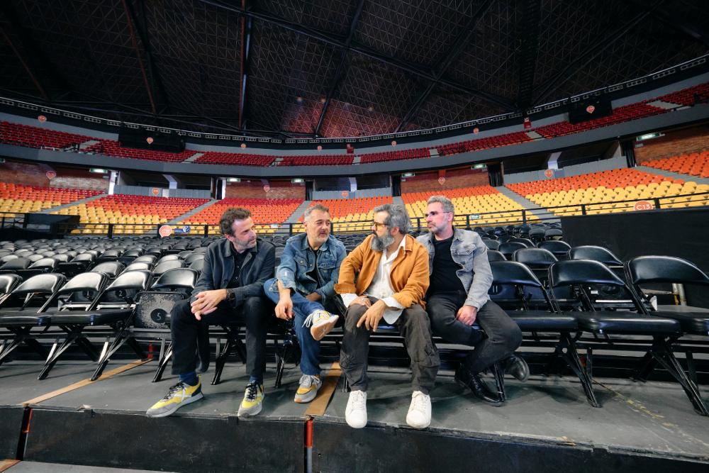 Love of Lesbian se presentará este sábado en el Palacio de los Deportes.