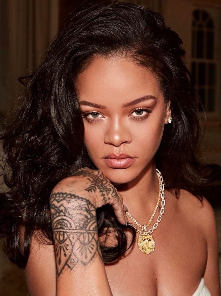 Rihanna está enfocada en su línea de maquillaje 'Fenty Beauty'