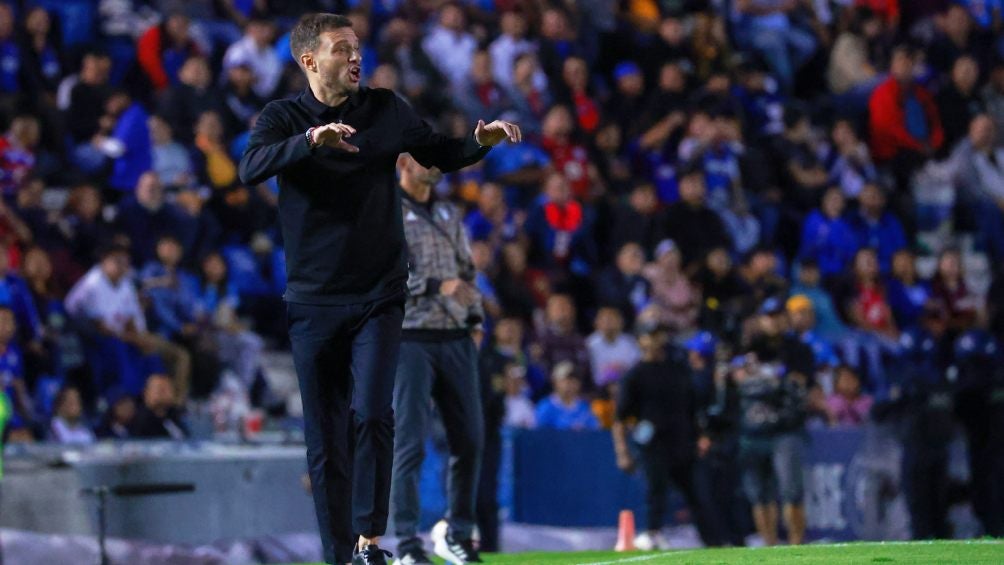 ¡Locura! Martín Anselmi estalla de emoción tras el gol de Ángel Sepúlveda