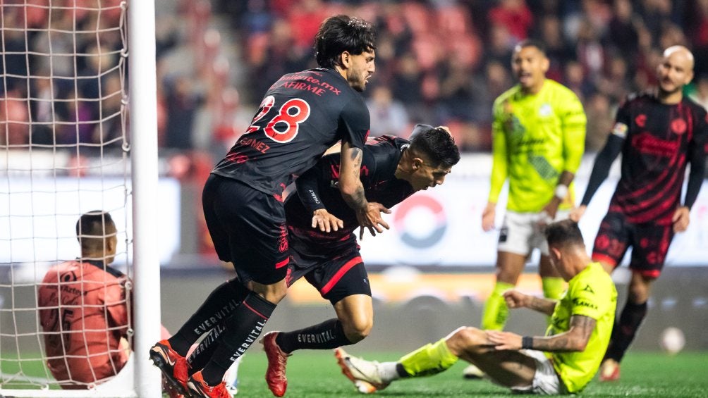 Xolos remontó and ganó 2-1