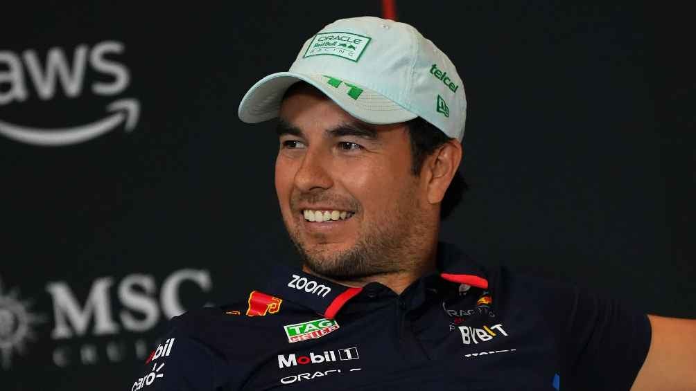 Checo Pérez lanza mensaje a sus críticos: 'Me río de todo lo que se inventan'