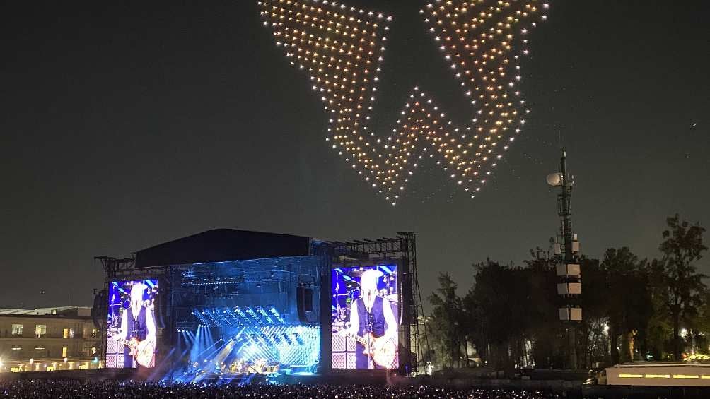 Paul McCartney ofrece espectacular concierto en CDMX que incluyó show de drones