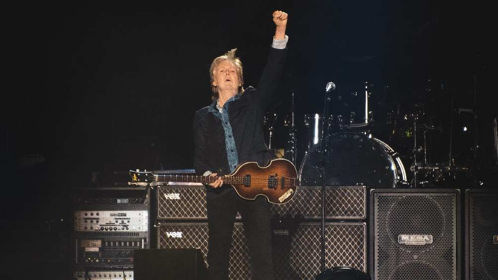 Sir Paul McCartney tocó durante 3 horas e interpretó 35 canciones. 