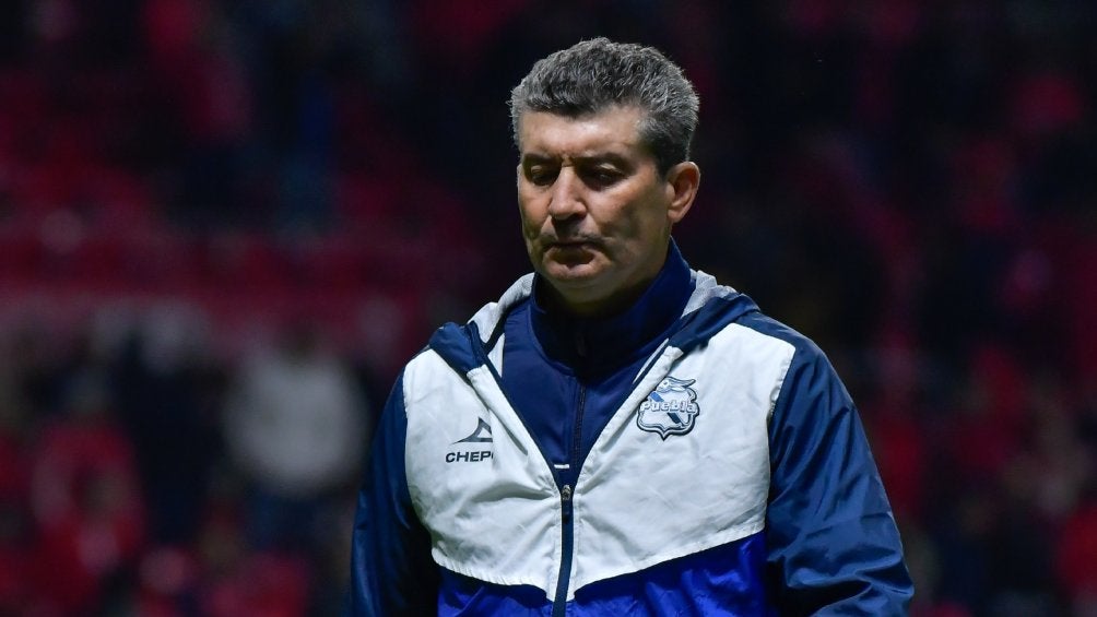 'Chepo' duró solo un torneo al frente del Puebla