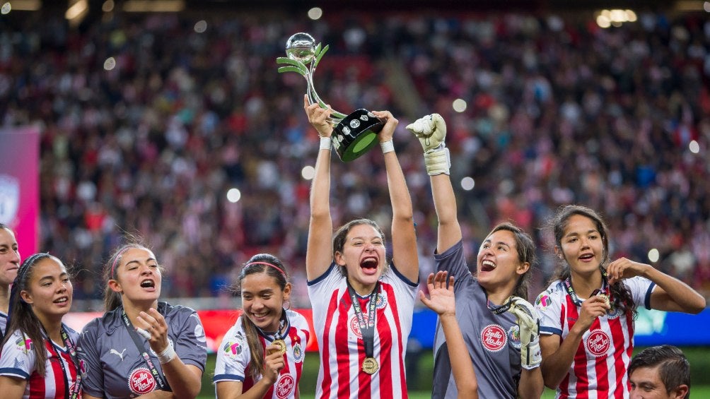 Chivas fue el primer equipo en coronarse en la Liga MX Femenil