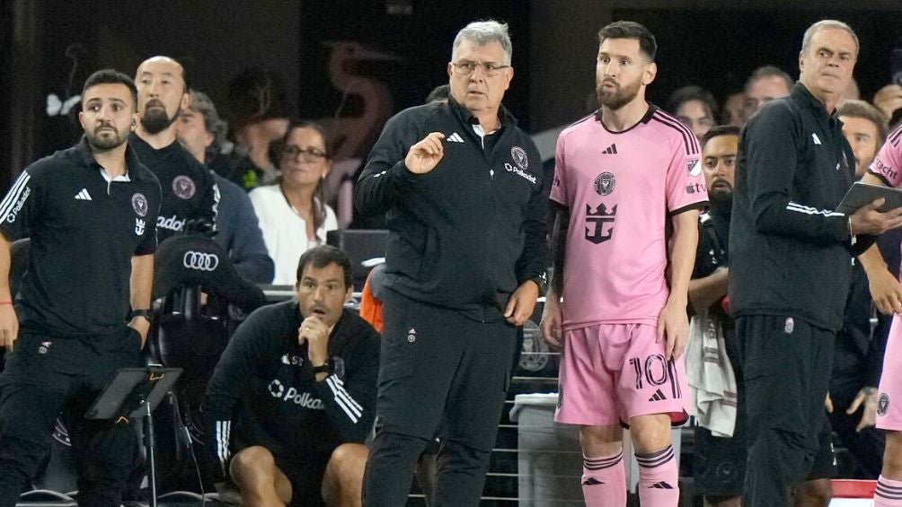 Martino junto a Lionel Messi