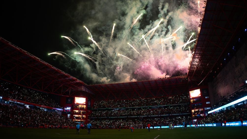 Estadio Nemesio Diez en partido del Tri