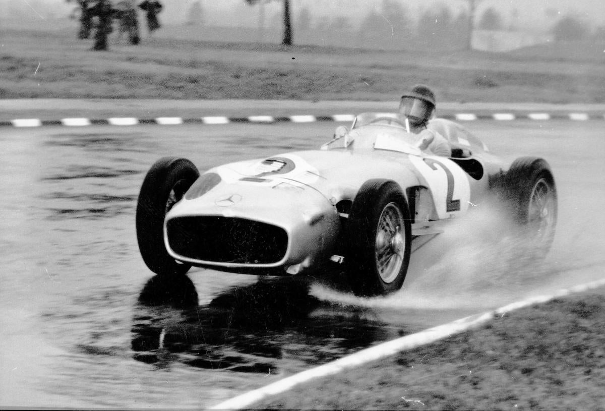 Juan Manuel Fangio es el tercer piloto con más títulos 