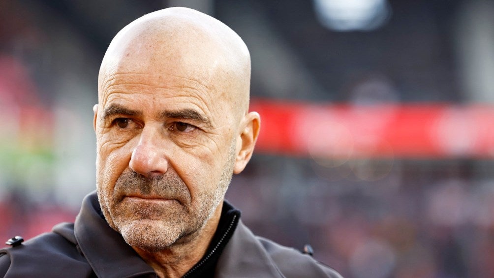 Peter Bosz, entrenador de Lozano en PSV