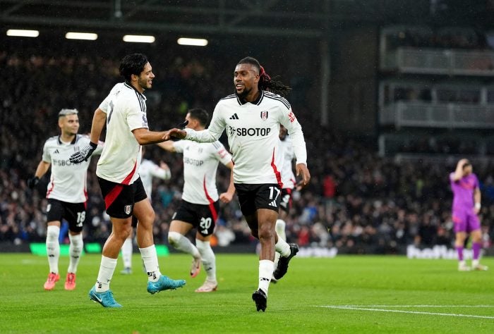 Alex Iwobi abrió la cuenta