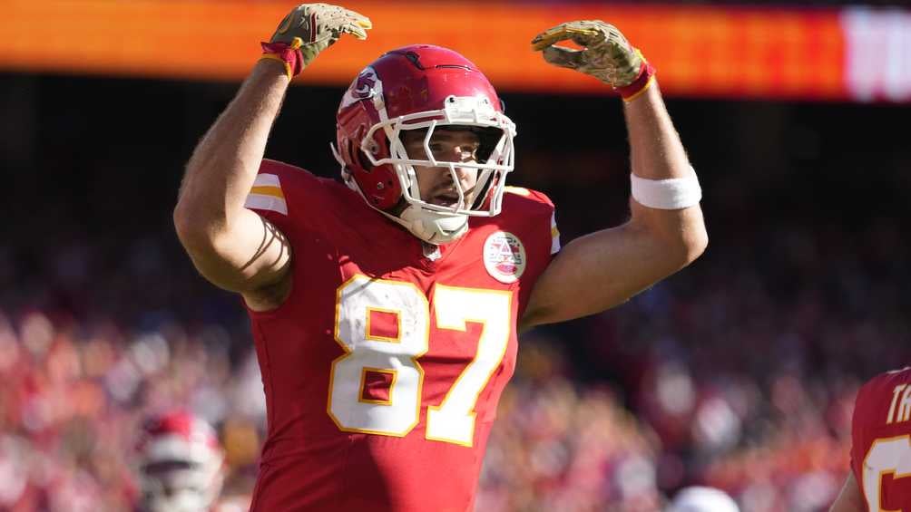 Travis Kelce es un destacado jugador de los Chiefs, equipo campeón de la NFL. 