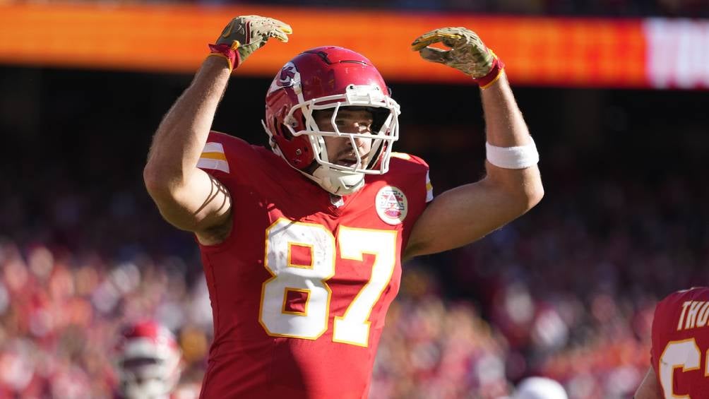 ¡Histórico! Travis Kelce se convierte en el tercer TE con más yardas aéreas