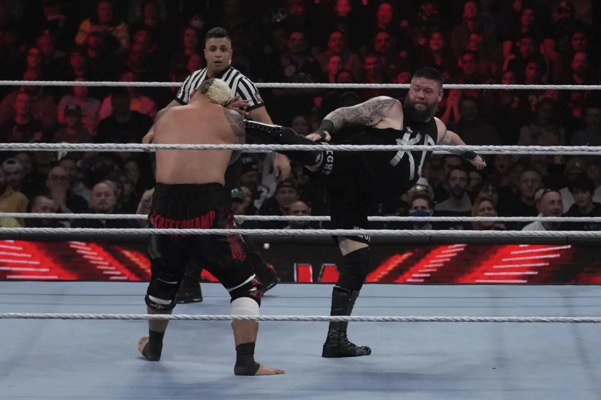 Kevin Owens busca derrotar a Rhodes 