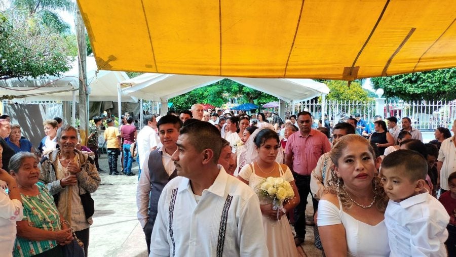 El papeleo para registrarte para la boda comunitaria no tiene costo alguno.