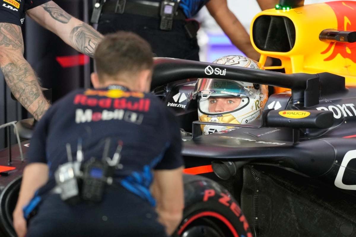 Verstappen también mejoró en comparación del viernes