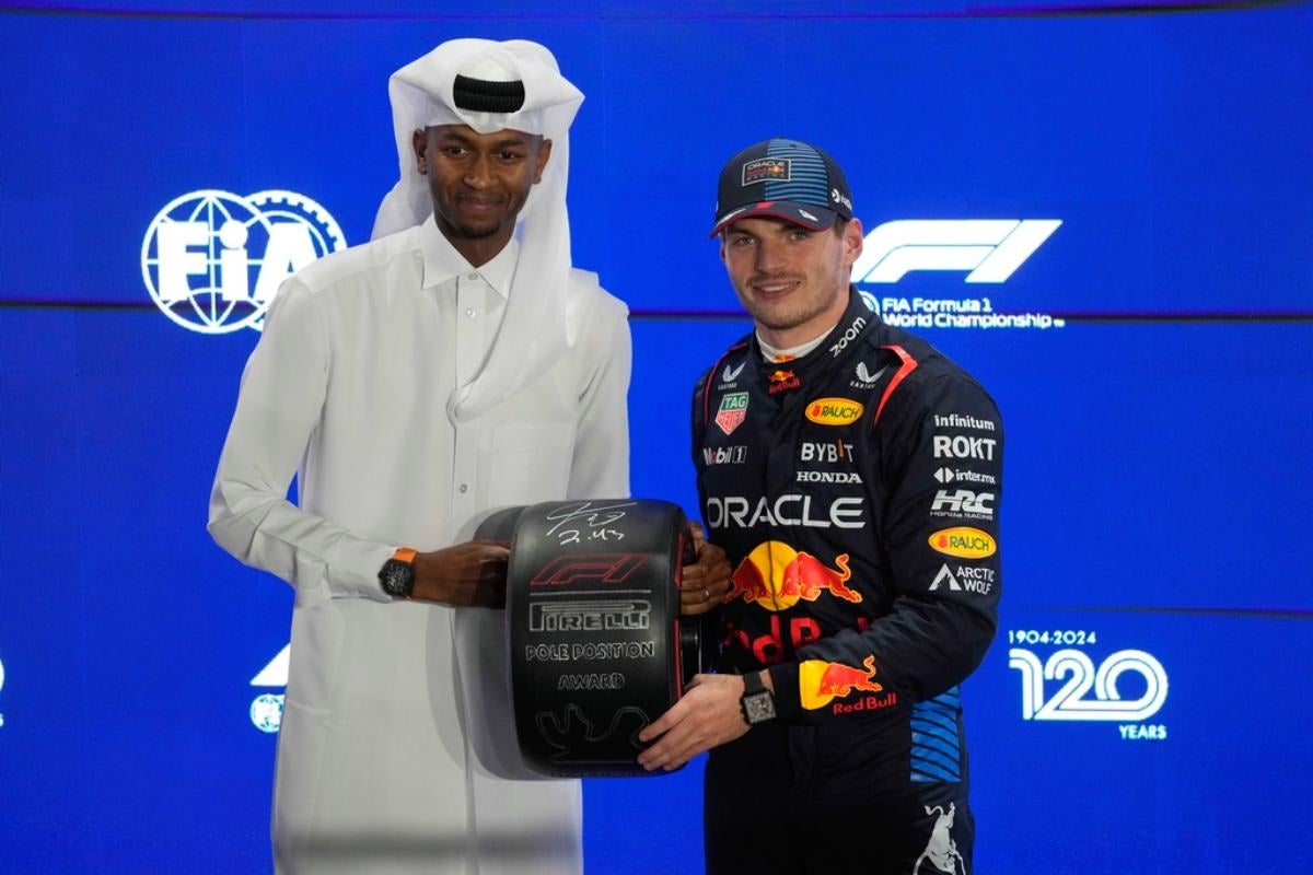 Verstappen logró la pole, pero largará P2 tras una sanción 