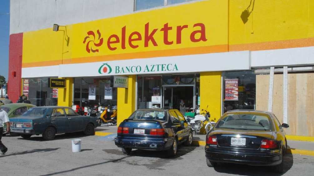 Grupo Elektra tiene su tienda y además un Banco. 