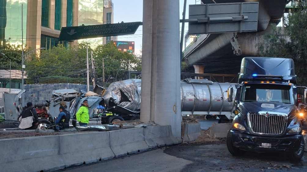 Cuerpos de emergencia llegaron al lugar para atender la emergencia. 